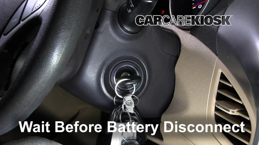2013 Hyundai Elantra GLS 1.8L 4 Cyl. Sedan (4 Door) Batterie Changement